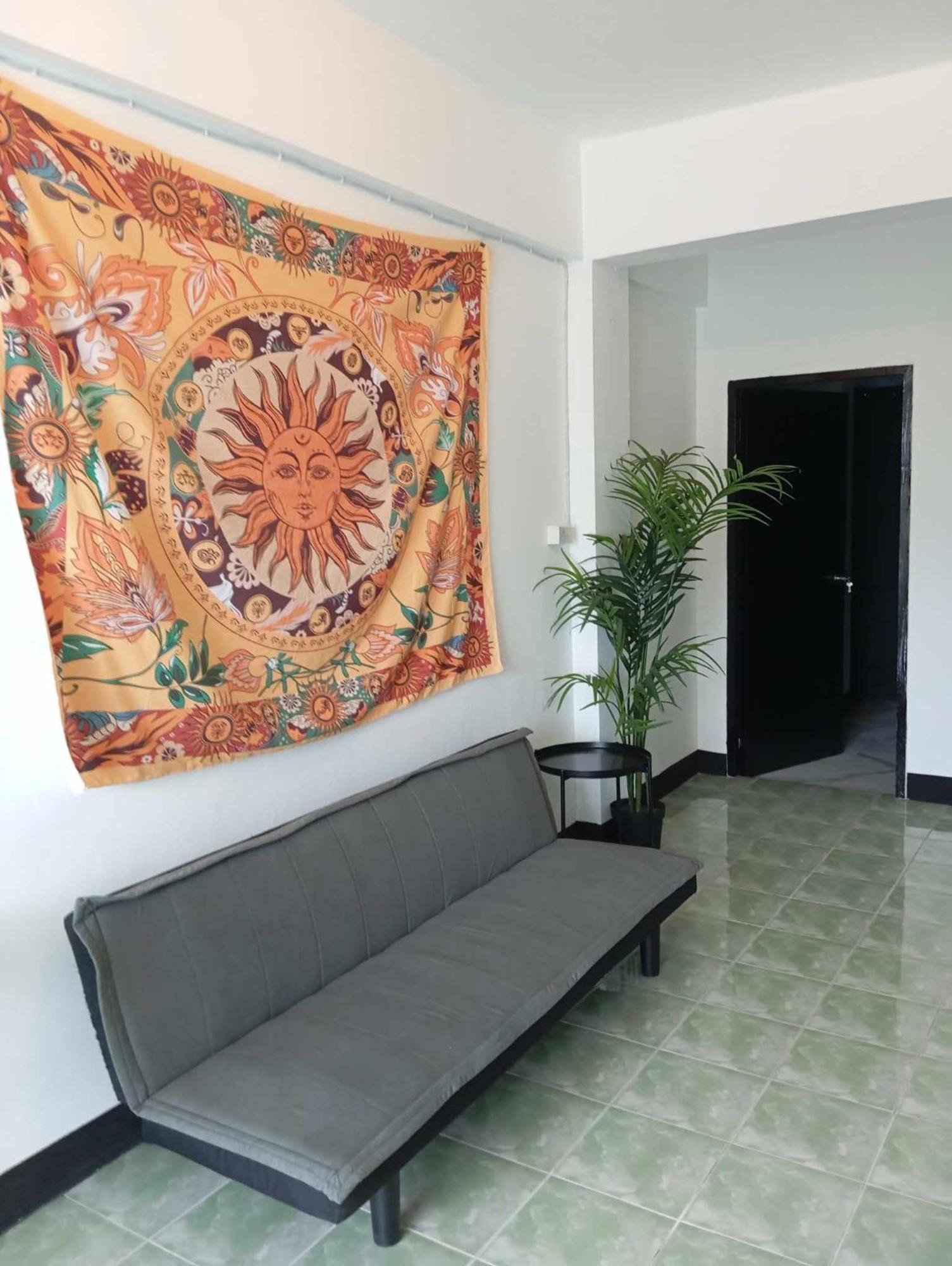 Lita Guesthouse Chiang Mai Exterior photo